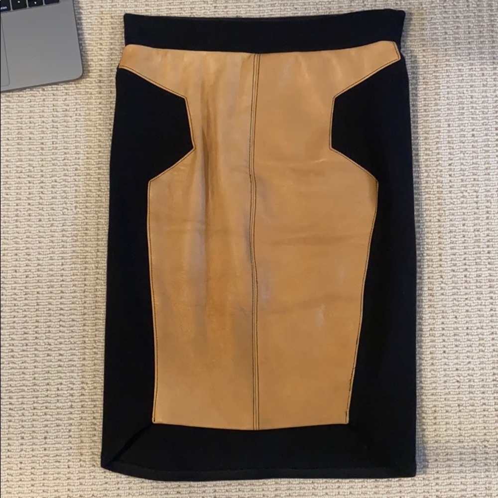 Leather and po the skirt